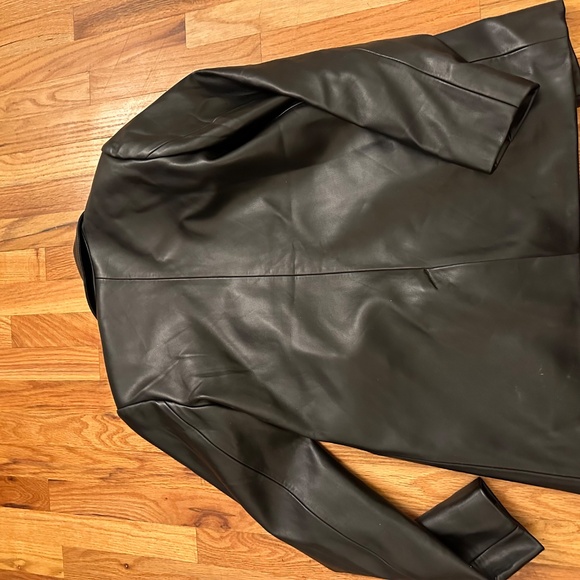 GOOD AMERICAN Better Than Leather Oversized Faux Leather Blazer, Black Size 1 - Picture 8 of 10